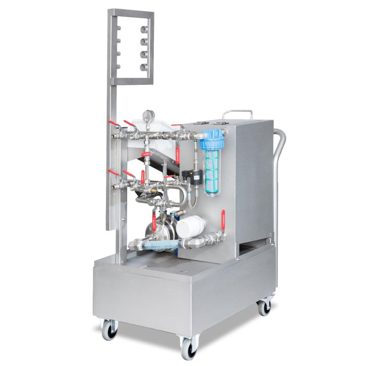 Mobile Anlage mit Edelstahlgehäuse, Pumpe, Filtereinheit und vielen Rohren und Ventilen und manueller Steuerung